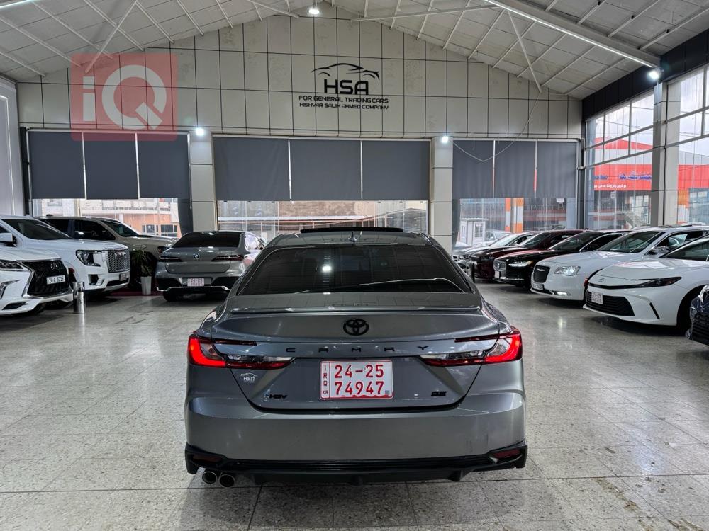 تۆیۆتا کامری